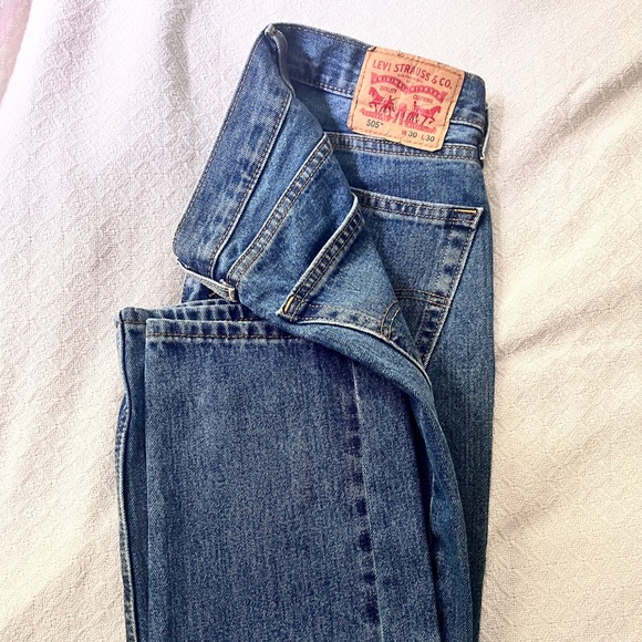 Levi’s 505 Jeans. 30x30 - Picture 1 of 4